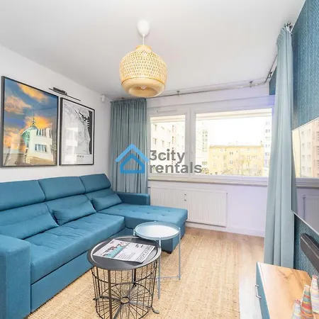 Bright And Blue 3city With Balcony In By Renters *