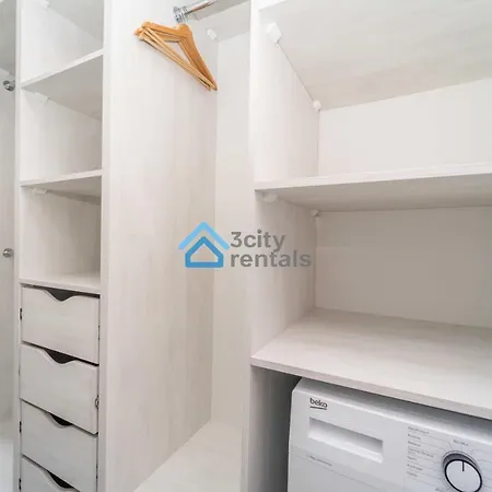 Apartment Bright And Blue 3city With Balcony In By Renters Gdynia