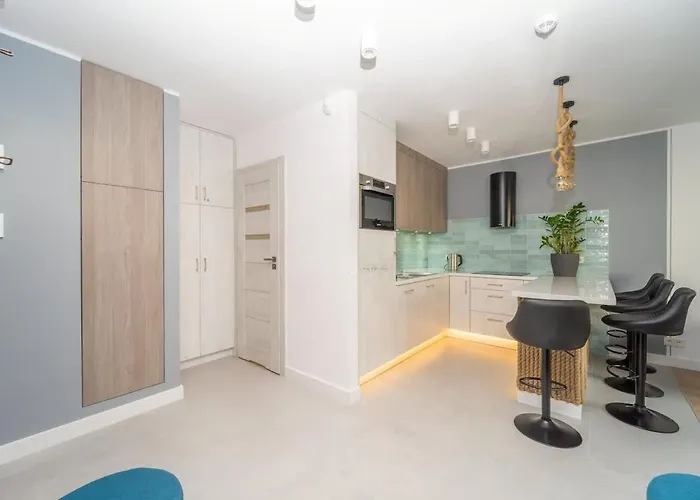 Bright And Blue 3city With Balcony In By Renters Gdynia