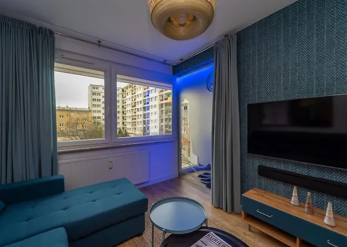 Bright And Blue 3city With Balcony In By Renters * Gdynia